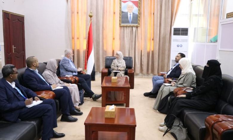 وزيرة التخطيط تبحث مع مسؤولي (اليونيسيف) و(الفاو) تعزيز التعاون لدعم البرامج الإنسانية والتنموية