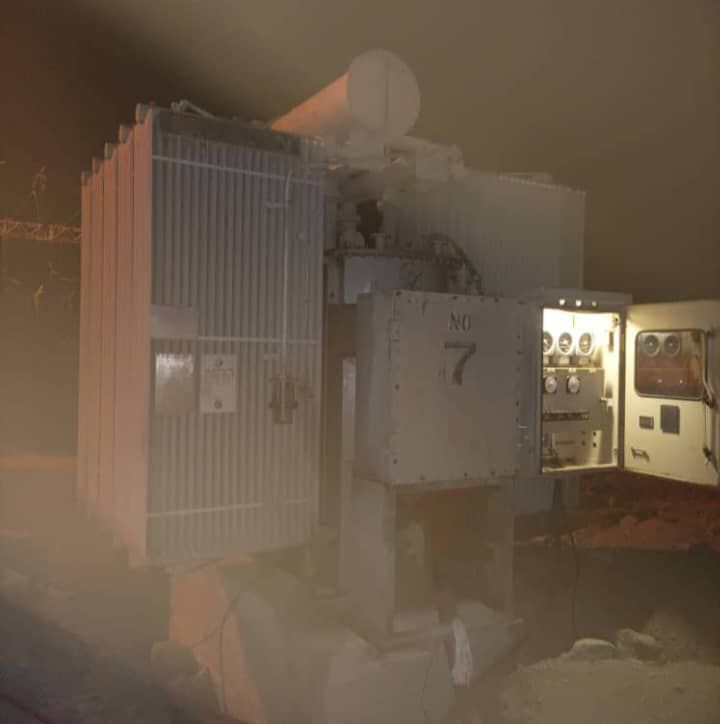 مدير المحطة التحويلية بردفان يعلن تركيب محول قدرة 10 ميجاوات لتعزيز التشغيل